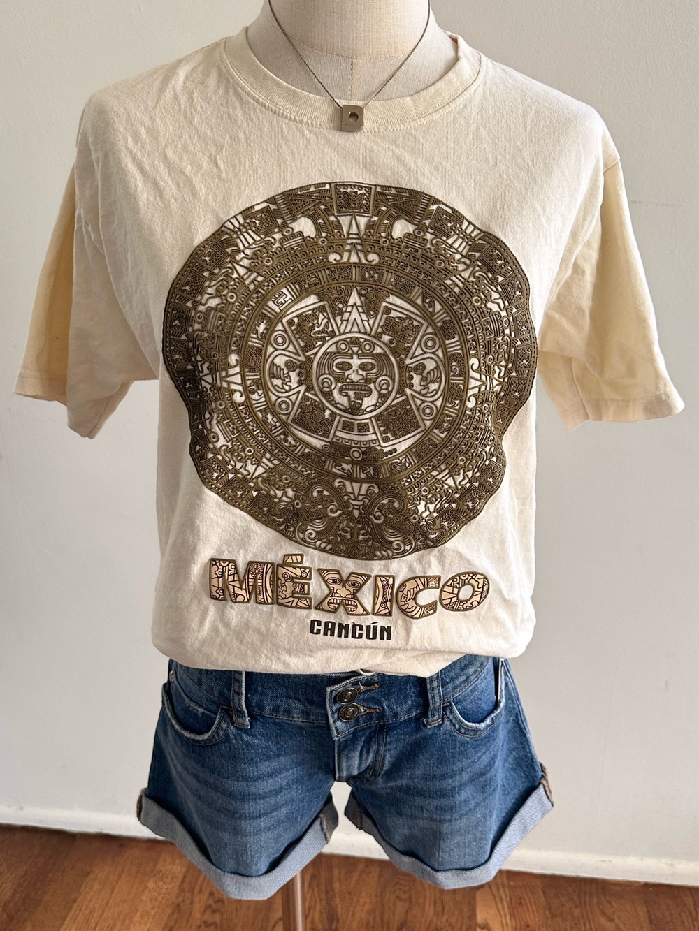 Mexico Cancún Aztec Sun Stone Graphic Tee Cream Cotton Medium